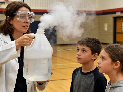 Michigan Science Center Expands Traveling STEM Program for 2026-27 Farmington Voice